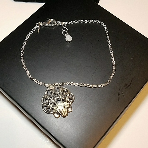 Silver shell rhinestone jewelry 3pc set - Picture 6 of 6